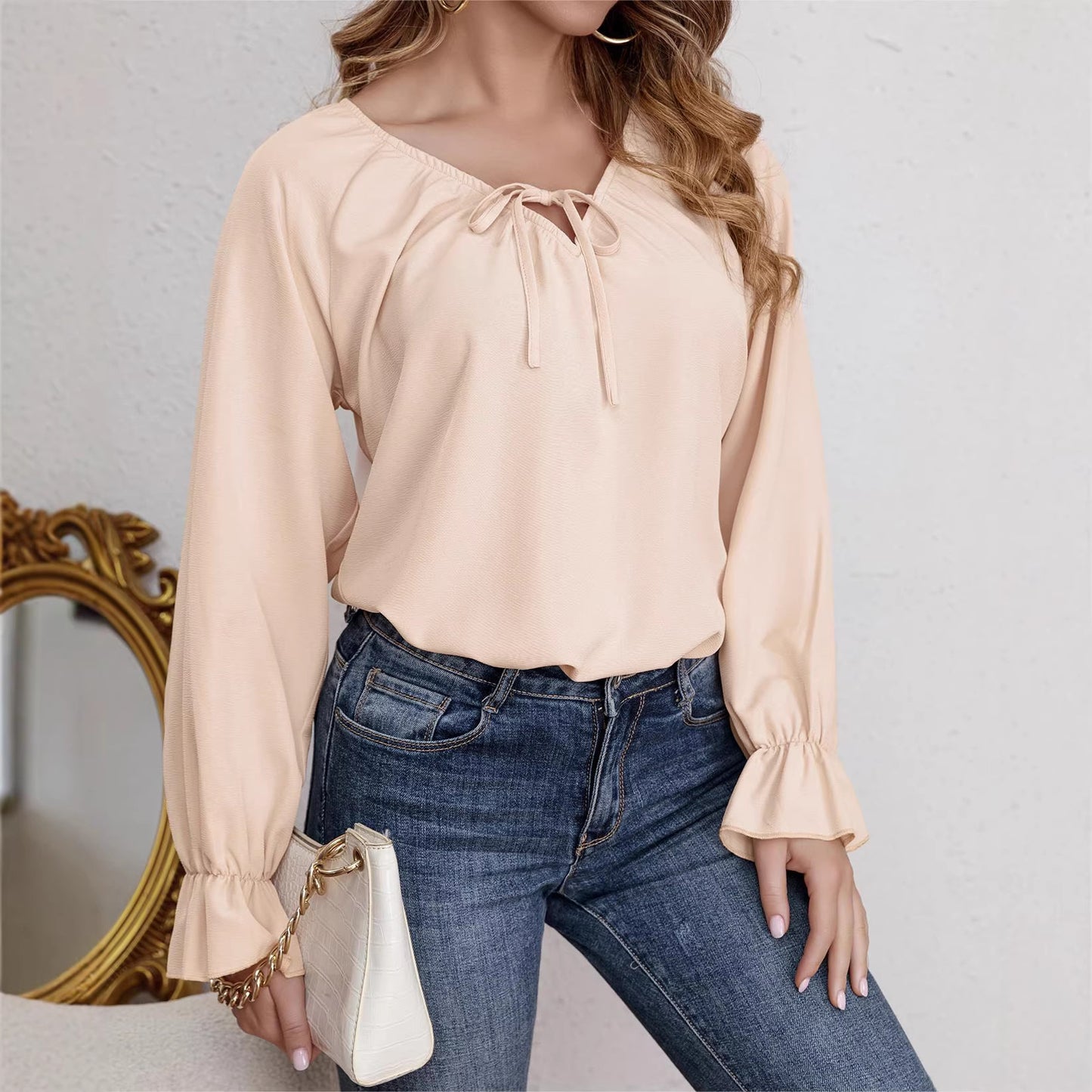 Spring and Autumn Fashion Commuter Shirt for Women, Lotus Sleeve, Long Sleeve, V-Neck, Loose Fit, Belted Top