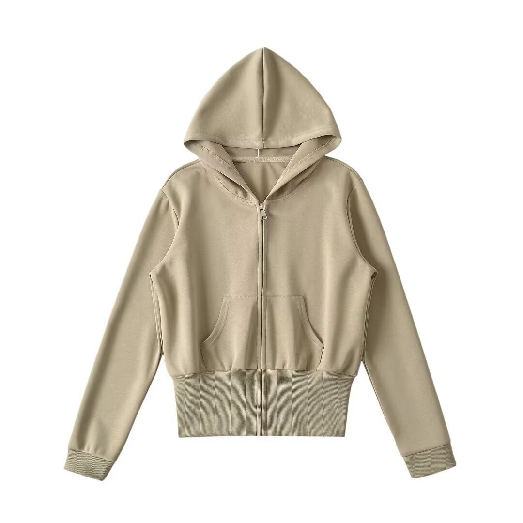 Long sleeved zipper hooded sweatshirt