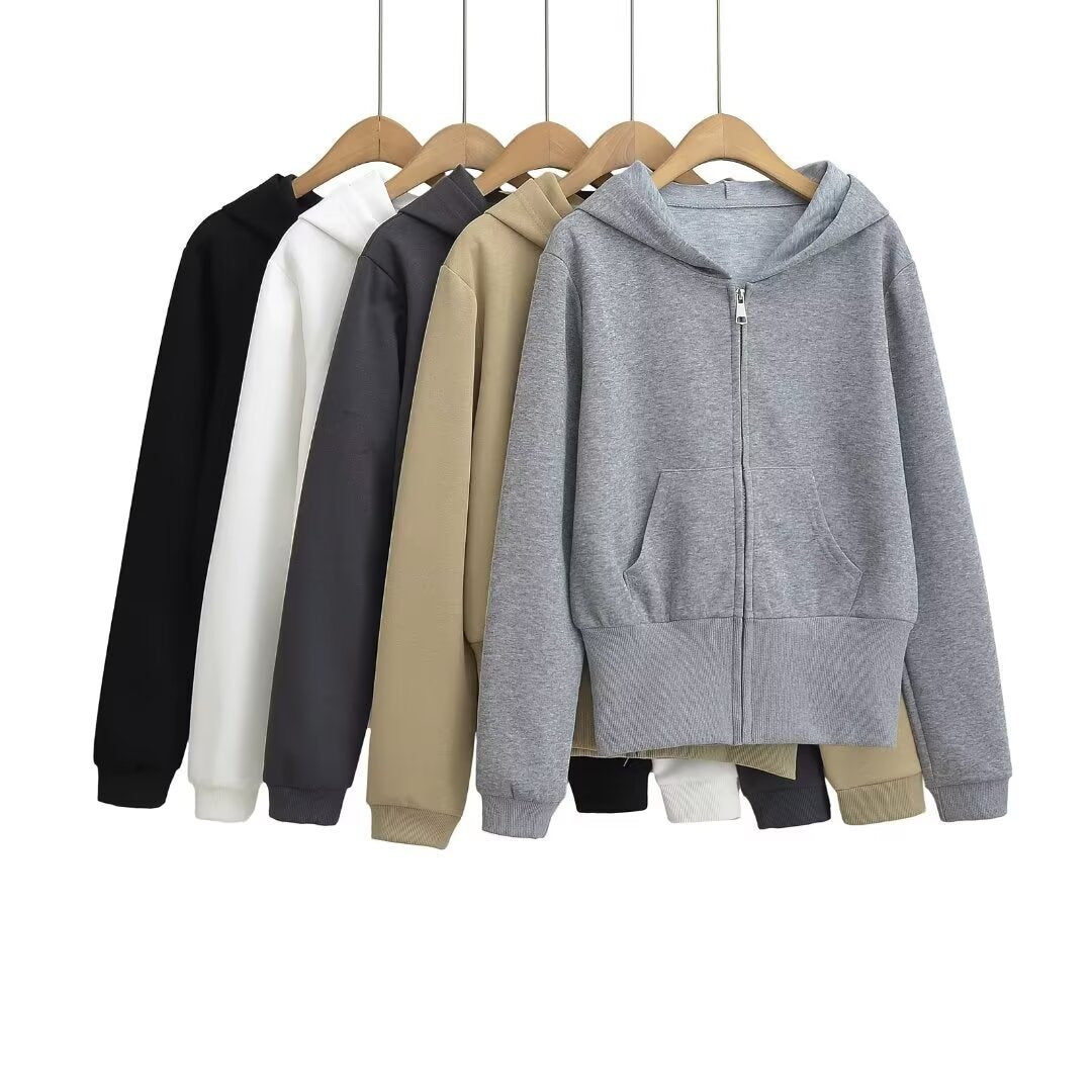 Long sleeved zipper hooded sweatshirt